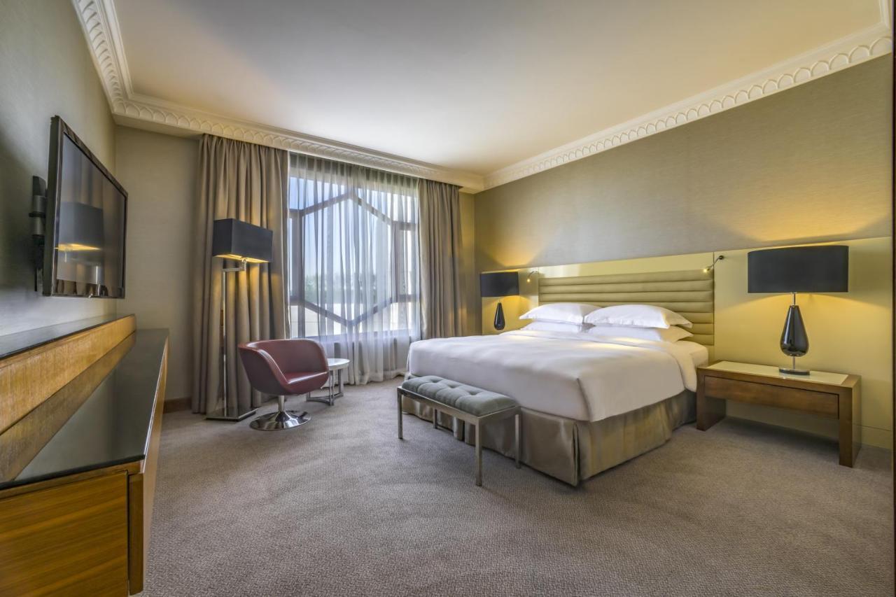 Grand Hyatt Amman Hotel Exterior photo Deluxe room