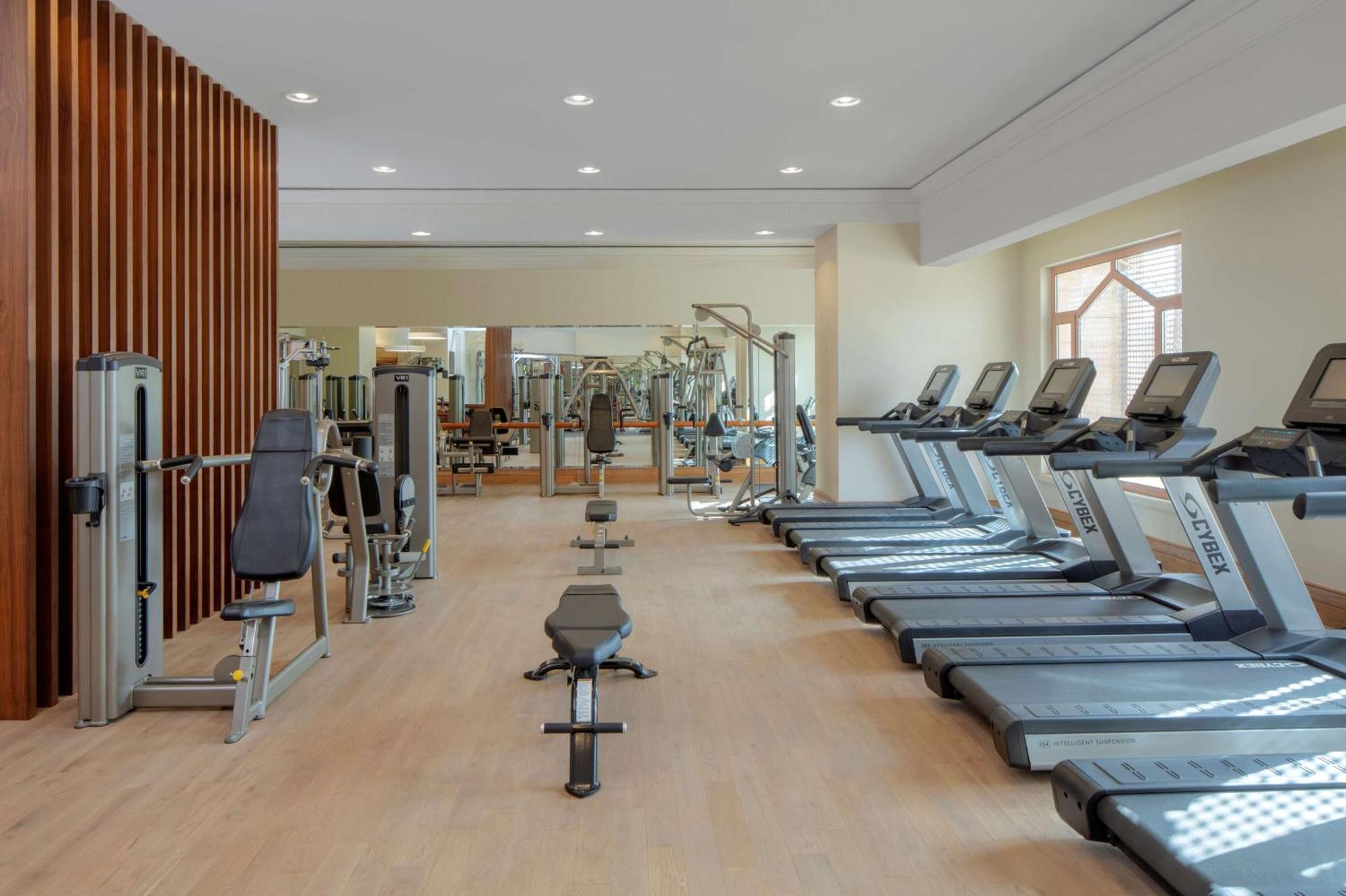 Grand Hyatt Amman Hotel Exterior photo The gym at the hotel